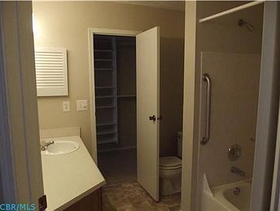 5th image of 2428 Hooverside Ln