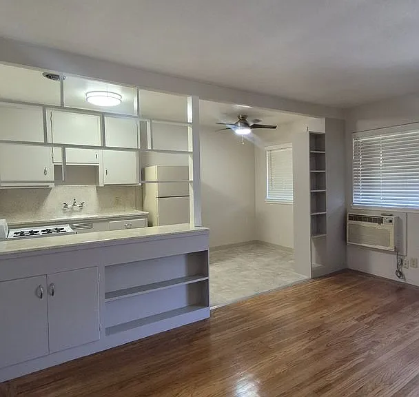 2508 L Street Classic Midtown Living — Photo 25