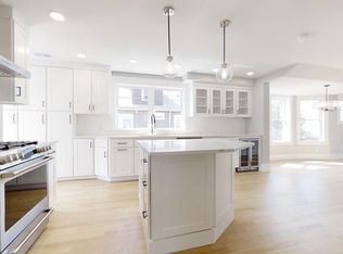 22 Carver Rd E #22, Watertown, MA 02472