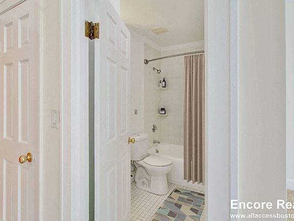 5th image of 1224 Beacon St #4