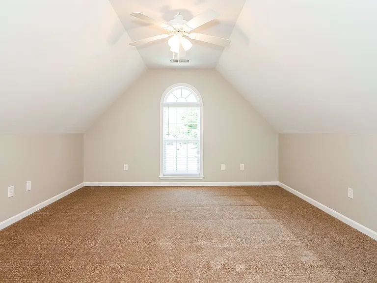 113 Margaret Hoffman Dr — Photo 12