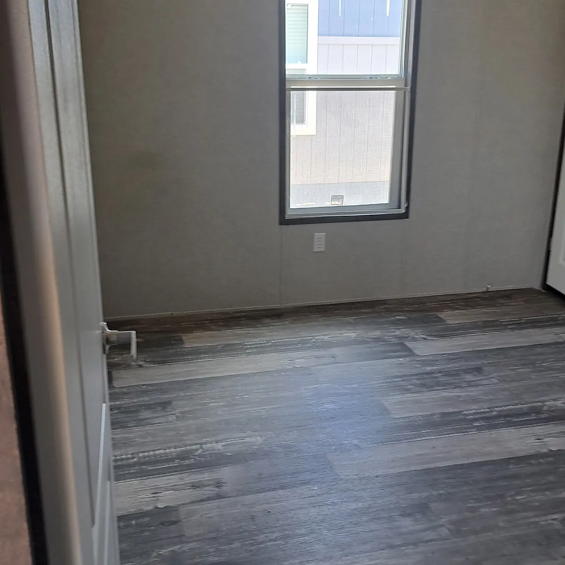3 bed, 1056 sqft, $1,585 — Photo 4