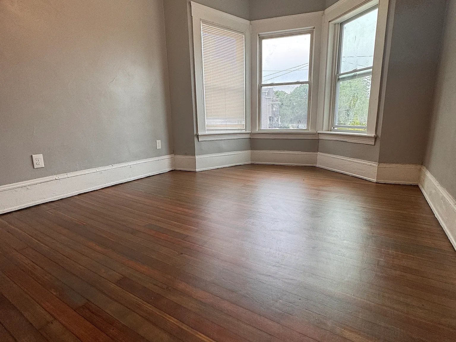 2 bed, 850 sqft, $1,700 — Photo 4