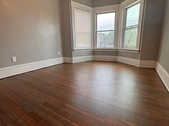 4th image of 6817 Bridge Ave #2