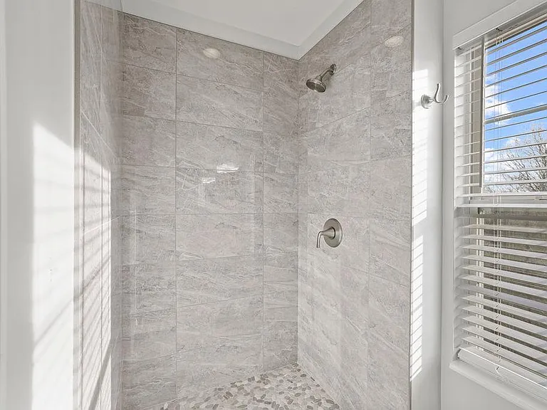 6447 Walnut Fork Dr — Photo 42