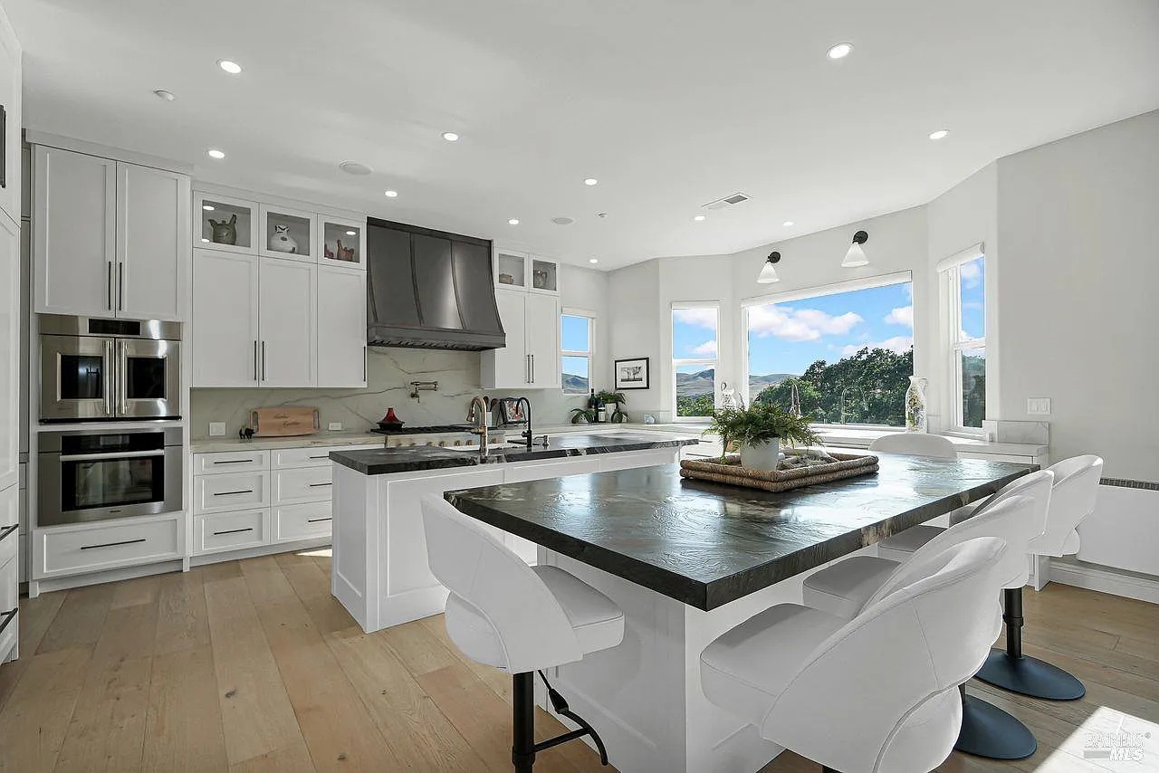 5313 Autumn Rock Court photo 1