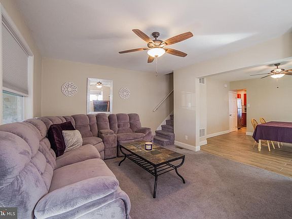 3rd image of 119 S Wells Ave