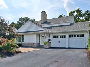 2761 Tremont Rd, Columbus, OH 43221