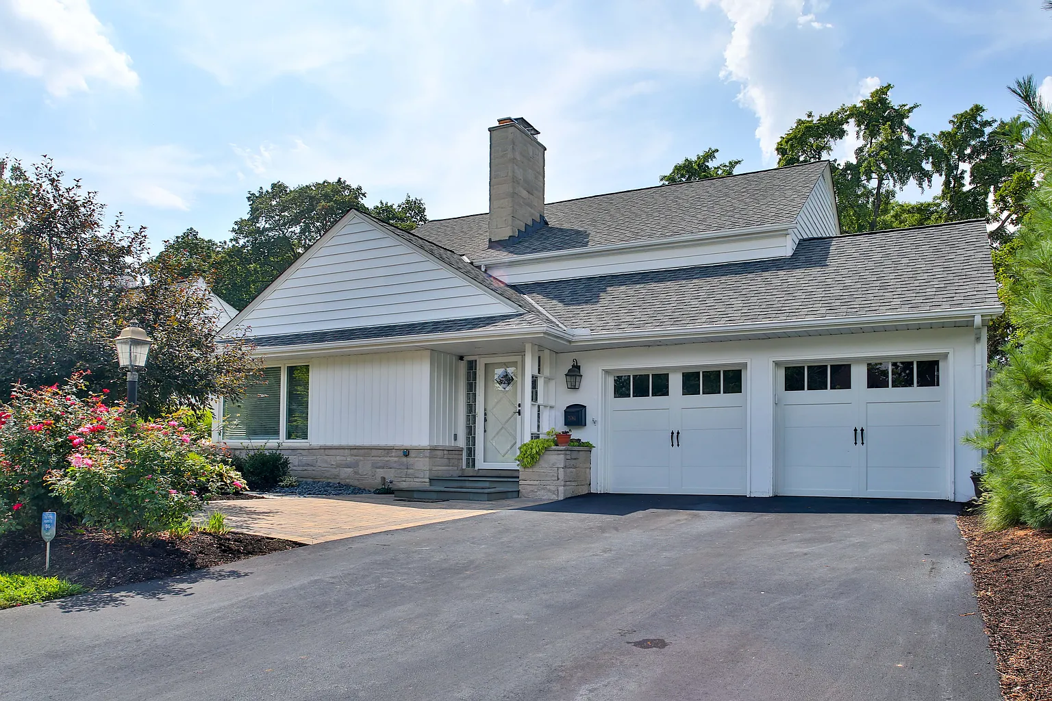 2761 Tremont Rd photo 1