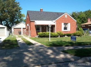 19435 Glenn St, Roseville, MI 48066
