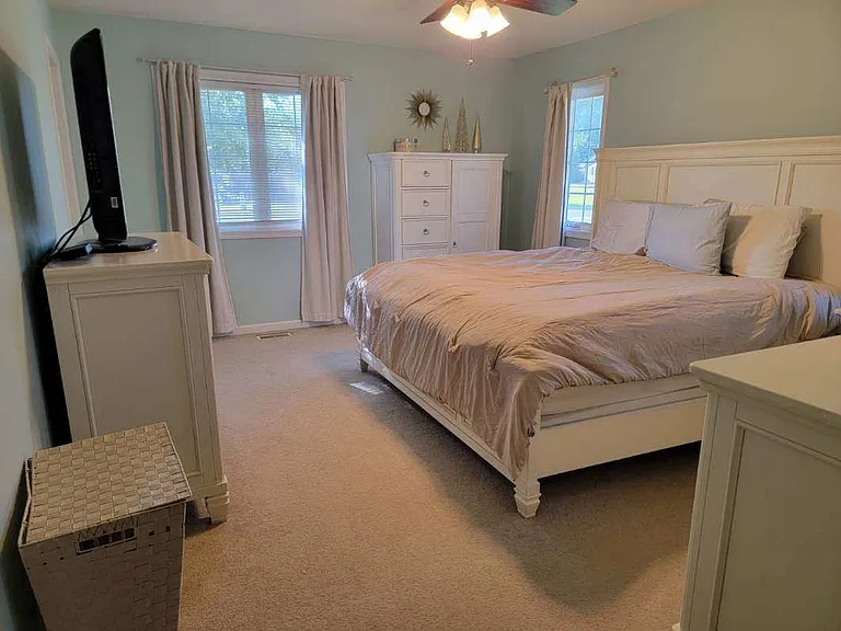 208 Wilsey Ln — Photo 7