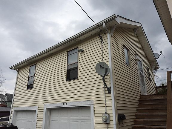 2nd image of 917 North St #1/2
