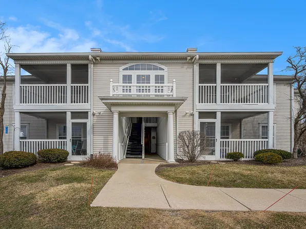 1079 Joyce Ln, Ann Arbor, MI 48103