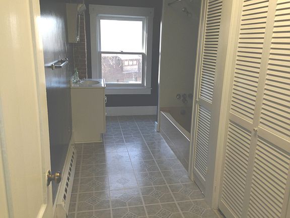 Bathroom/Washer Dryer Hook Up