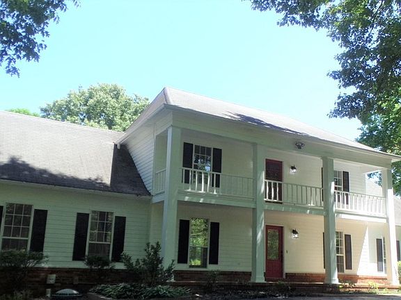 2nd image of 7056 Country Oak Dr
