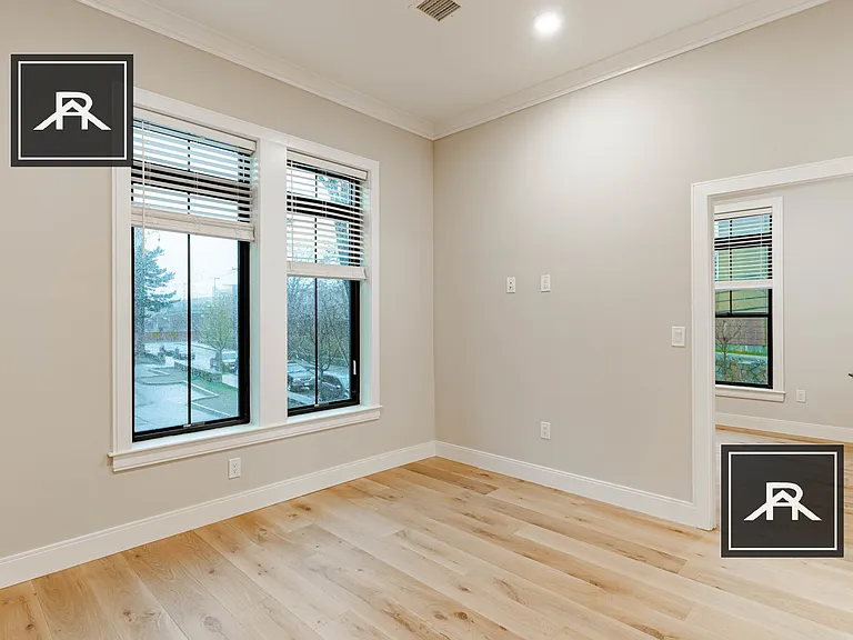 159 Everett St #201 — Photo 4