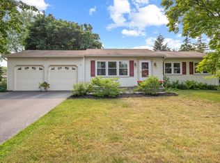 21 Sandhurst Dr, Rochester, NY 14617