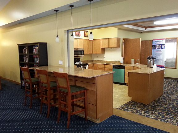 4th image of 6046 W Broadway Ave