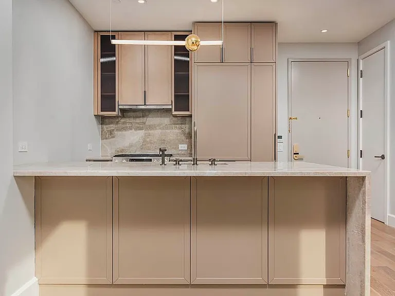 262 9th St #Penthouse 801 — Photo 5