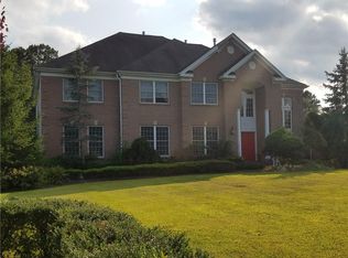 49 Mill Pond Rd, Jackson, NJ 08527