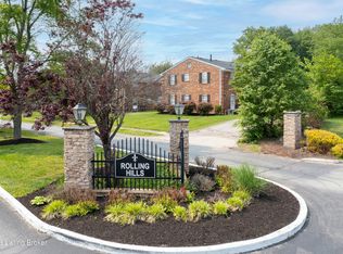 2520 Langdon Dr, Louisville, KY 40242