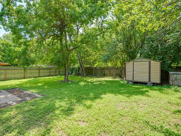 9502 N Creek Dr — Photo 24
