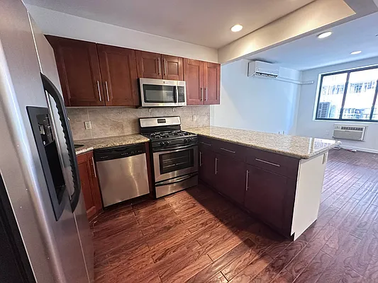 Rented by Oxford Property Group | media 13