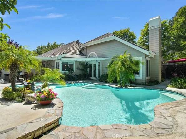 26064 Charonne Ct, Santa Clarita, CA 91355