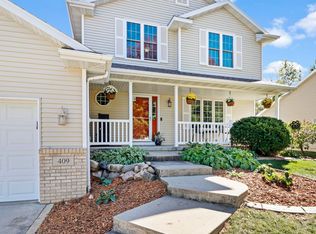 409 Old Indian Trl, Deforest, WI 53532