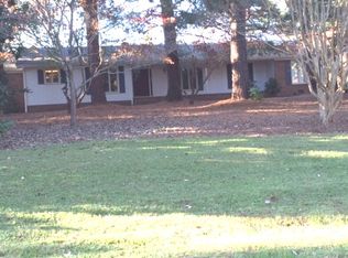 2107 Lakeland Dr, Sanford, NC 27330