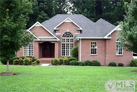1st image of 200 Caldwell Dr