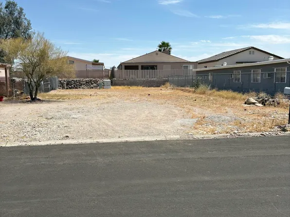 800 Roadrunner Dr, Bullhead City, AZ 86442