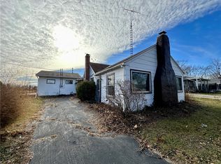 2934 E Lake Paradise Rd, Mattoon, IL 61938