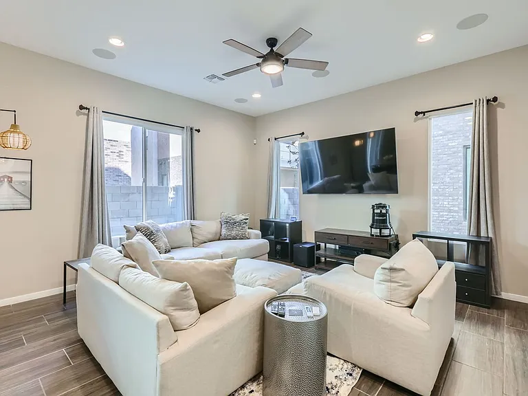 901 S Smith Rd #1056 — Photo 6