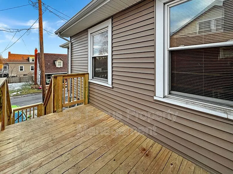 51 Pearl St — Photo 16