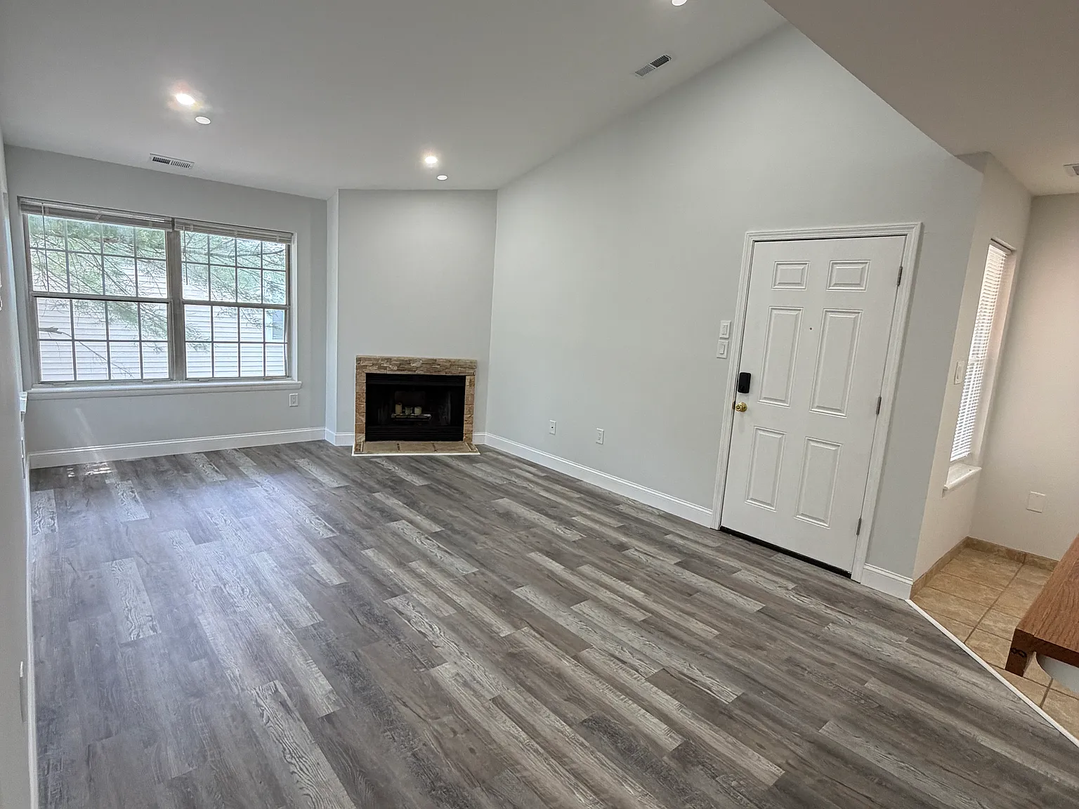 1 bed, 666 sqft, $1,800 — Photo 3