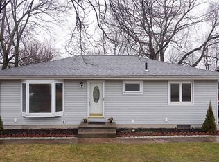 1043 Howe Ave, Cuyahoga Falls, OH 44221