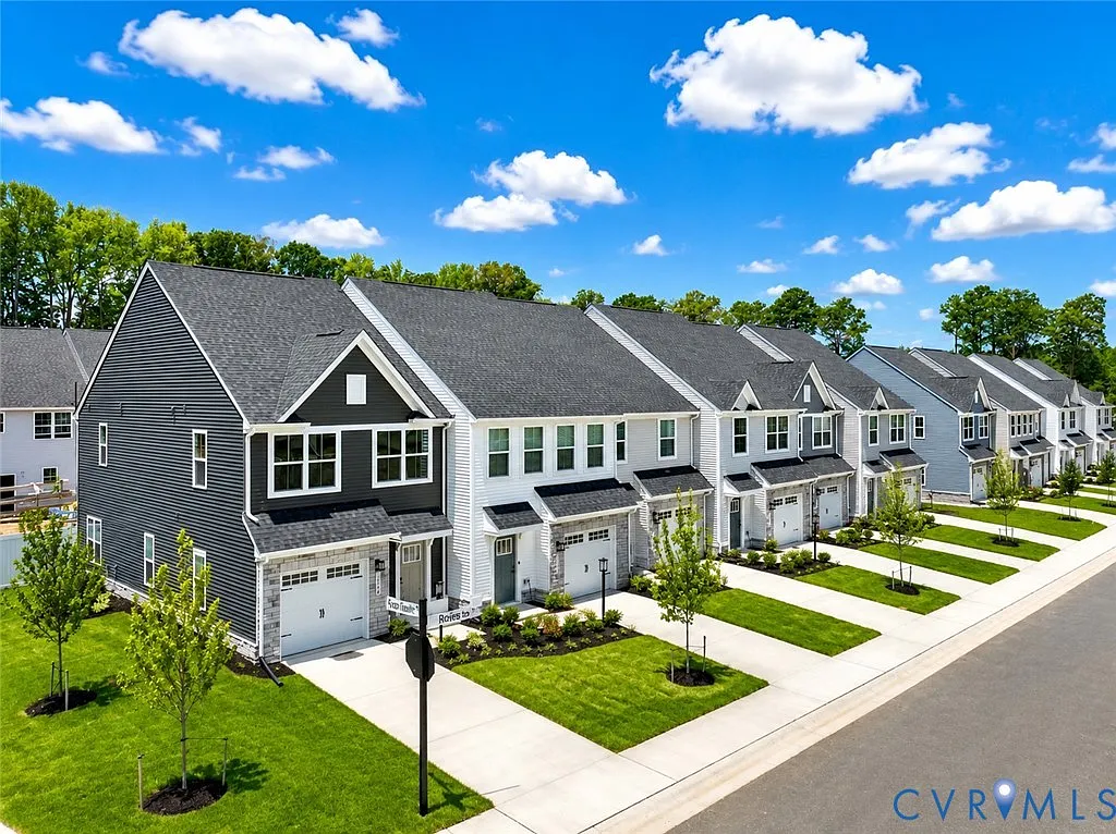 3 bed, 3.0 bath, 1567 sqft, $2,300 — Photo 4