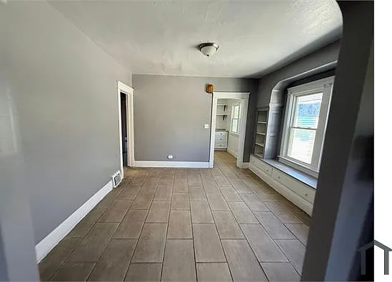 12523 Locke Ave #UPPER — Photo 8