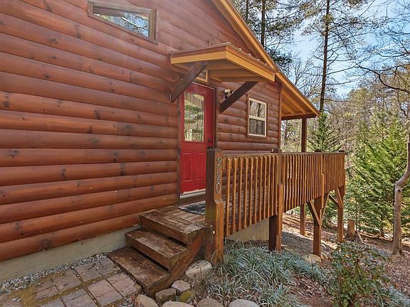 4th image of 220 Moonlight Rdg