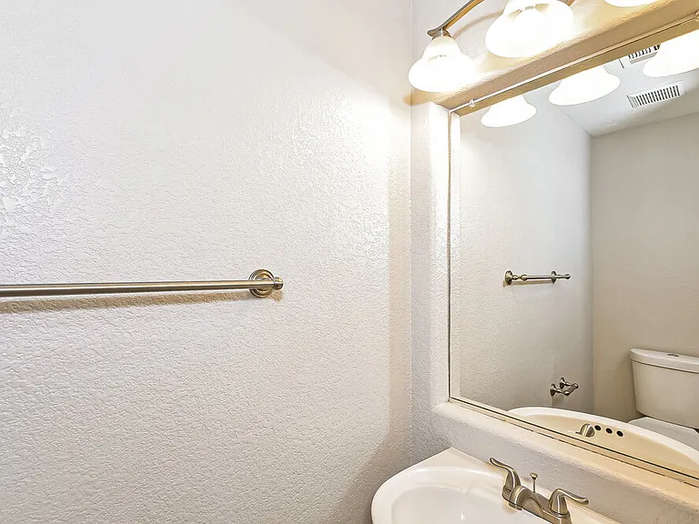 5044 Drifting Creek Ave — Photo 13