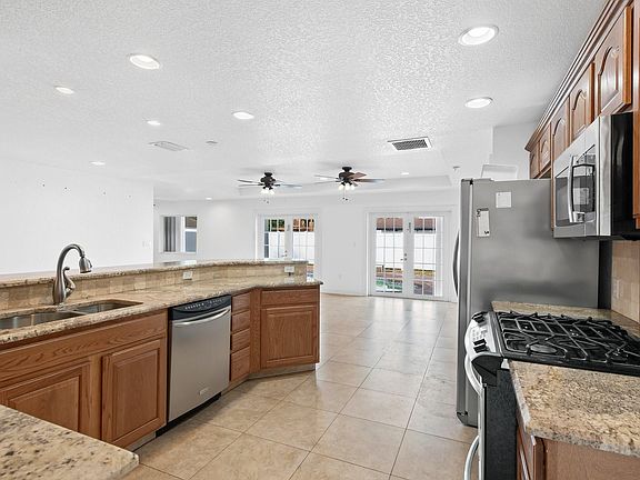 3rd image of 6221 SW 15th Court