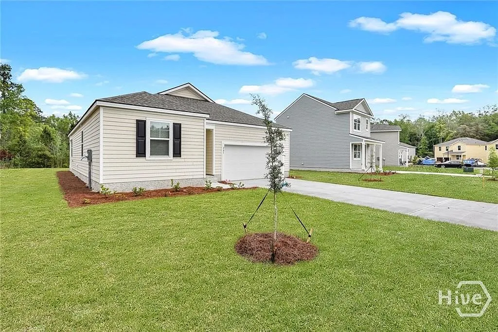 4 bed, 2.0 bath, 1661 sqft, $2,450 — Photo 4
