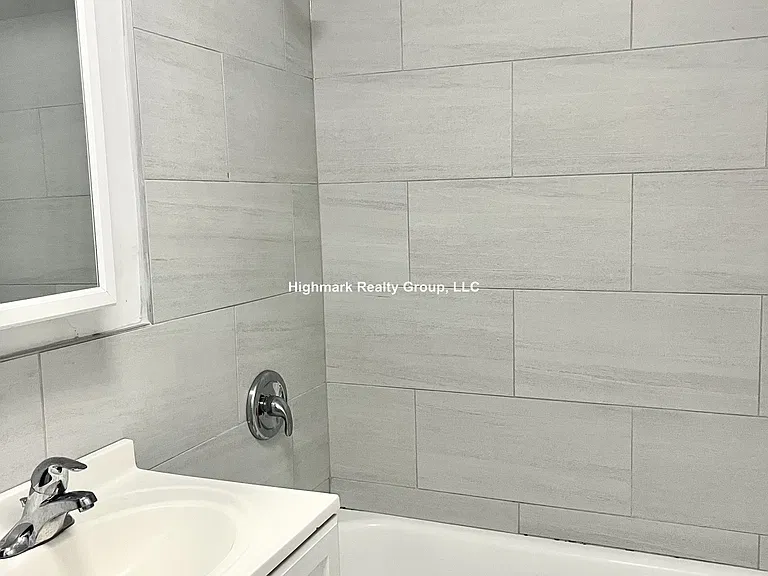 1320 Carol St #4 — Photo 13