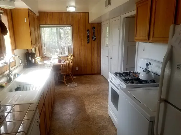 4048 Sycamore St APT B, Los Alamos, NM 87544