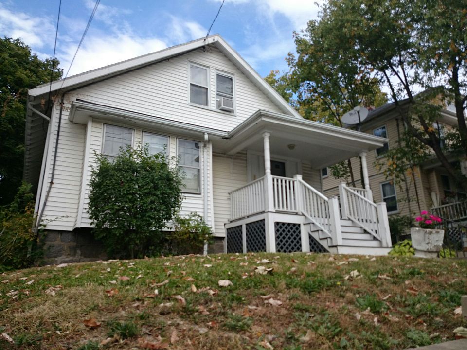 2nd image of 131 Fairmount St