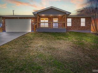 1207 Coachlite Dr, De Soto, MO 63020