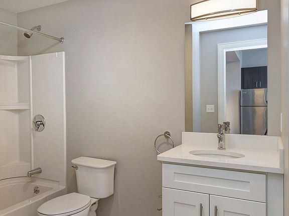 4th image of 23 Central Ave Suite 204