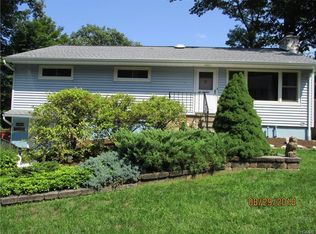 81 E Shore Rd, Greenwood Lake, NY 10925