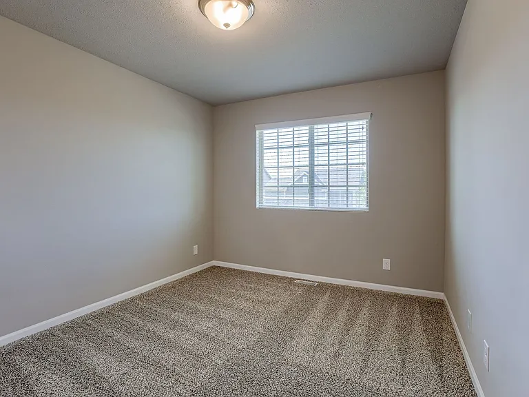18812 Birch Ave — Photo 3